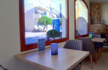 Minos Boutique